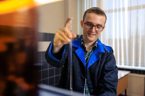 Фото-репортаж: НЗМУ обеспечивает работой молодежь Приморья