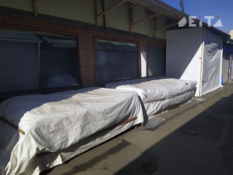 Фото-репортаж: «Спортивка» осиротела: во Владивостоке продолжают сносить крупный рынок