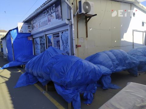 Фото-репортаж: «Спортивка» осиротела: во Владивостоке продолжают сносить крупный рынок