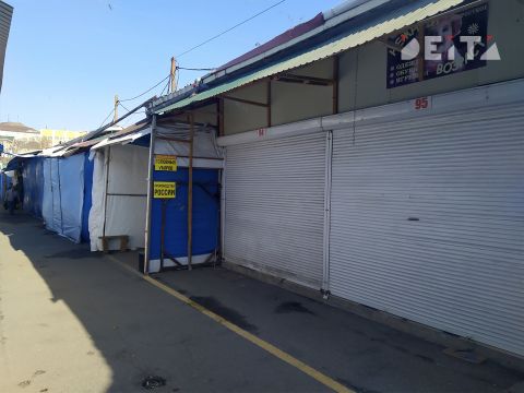 Фото-репортаж: «Спортивка» осиротела: во Владивостоке продолжают сносить крупный рынок