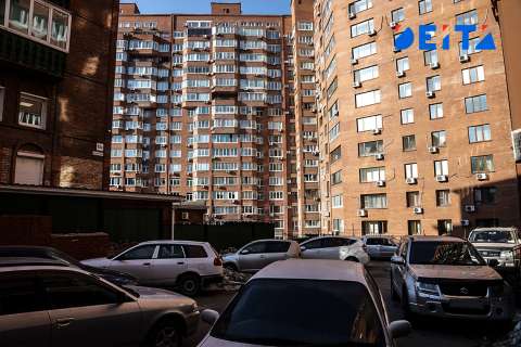 Фото-репортаж: Плотнее некуда: Новая «миллионка» во Владивостоке - фоторепортаж