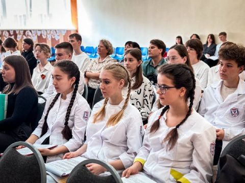 Фото-репортаж: «Формула успеха» поможет школьникам Находки при поступлении в вузы