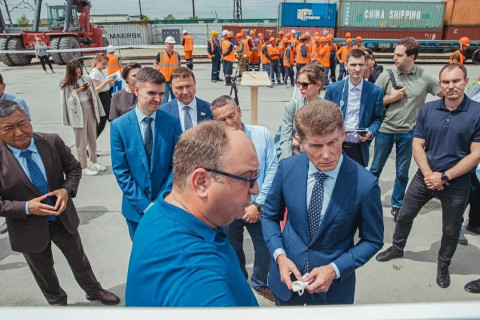 Фото-репортаж: Олег Кожемяко: «Проект развития «Сухого Порта» вызывает уважение»