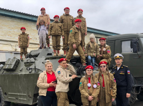 Фото-репортаж: Юнармейцев познакомили с тренировочным комплексом для моряков ТОФ