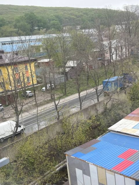 Фото-репортаж: Очередной порыв на сетях выдал ветхий участок теплотрассы в ходе гидравлических испытаний во Владивостоке