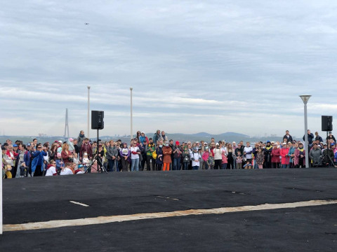 Фото-репортаж: Кедр возвращается на остров Русский