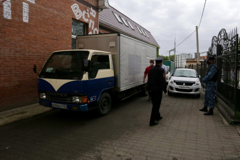 Фото-репортаж: Последние 443 тысячи бюллетеней для голосования поступили в ТИК Владивостока