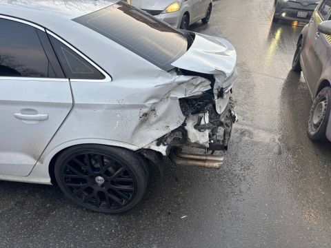 Фото-репортаж: Психиатрическая бригада скорой помощи отреагировала на ДТП во Владивостоке