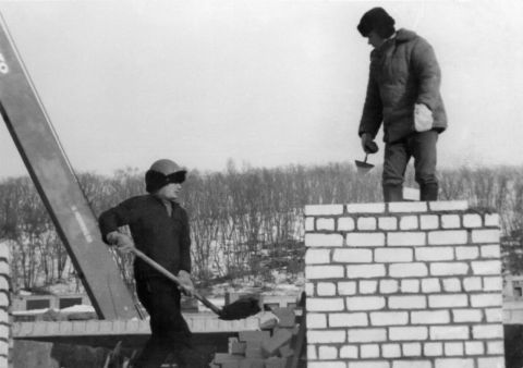 Фото-репортаж: Время истинных романтиков: 55 лет назад комсомольцы начали строительство порта в бухте Врангеля