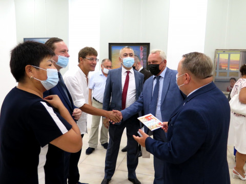 Фото-репортаж: Экспозицию «Мирный Тихий» представили во Владивостоке