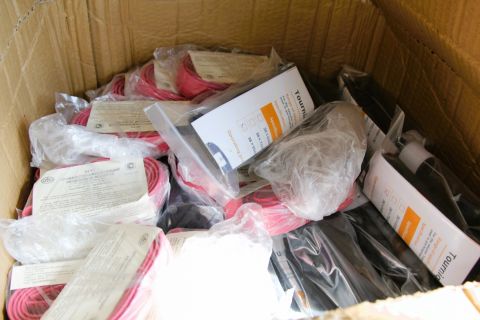 Фото-репортаж: Шьем для наших: как приморские волонтеры помогают фронту