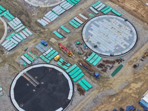 Фото-репортаж: НЗМУ приступил к монтажу резервуаров хранения