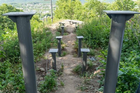 Фото-репортаж: «Скорбящая мать» в Находке обретает вторую жизнь благодаря НЗМУ