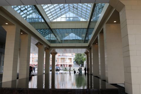 Фото-репортаж: Экс-Хаятт готовится принимать гостей Владивостока - фоторепортаж