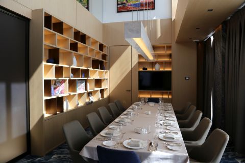 Фото-репортаж: Экс-Хаятт готовится принимать гостей Владивостока - фоторепортаж