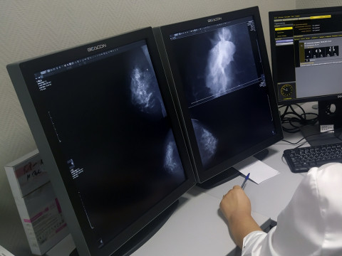 Фото-репортаж: Жители Приморья могут по полису ОМС провериться на онкологию на современном оборудовании