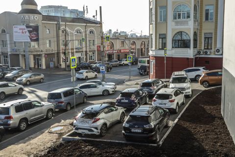Фото-репортаж: Запаркованный Владивосток - пропускная способность улиц исчерпана