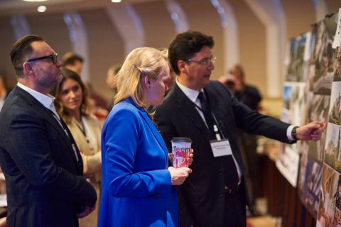 Фото-репортаж: Стали известны концепции делового комплекса на острове Русском