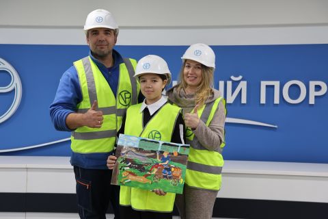 Фото-репортаж: «Восточный Порт» подвёл итоги конкурса «Охрана труда глазами детей»