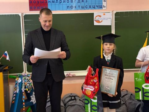 Фото-репортаж: Первую научную экоконференцию провели школьники Находки и НЗМУ