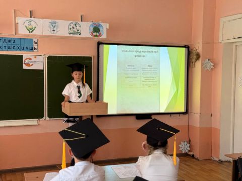 Фото-репортаж: Первую научную экоконференцию провели школьники Находки и НЗМУ