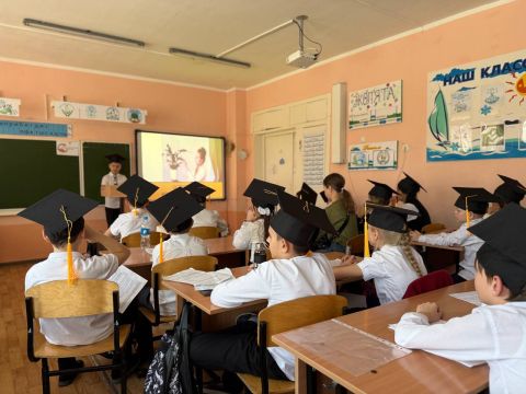 Фото-репортаж: Первую научную экоконференцию провели школьники Находки и НЗМУ