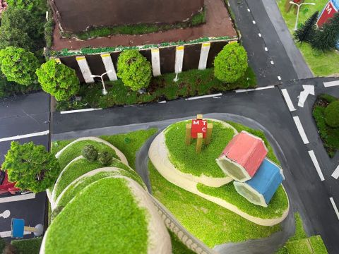 Фото-репортаж: «Город будущего» построили школьники из 28 регионов России