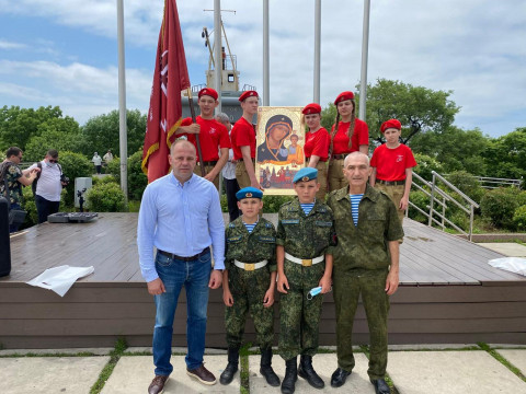 Фото-репортаж: Во Владивостоке дали старт акции «От общей Победы к общему миру»