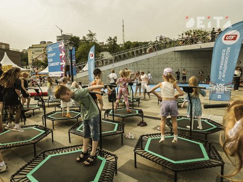 Фото-репортаж: Звезды России выступили на набережной Цесаревича: как прошел VK Fest во Владивостоке