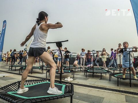 Фото-репортаж: Звезды России выступили на набережной Цесаревича: как прошел VK Fest во Владивостоке