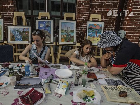 Фото-репортаж: Звезды России выступили на набережной Цесаревича: как прошел VK Fest во Владивостоке