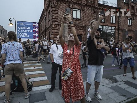 Фото-репортаж: Звезды России выступили на набережной Цесаревича: как прошел VK Fest во Владивостоке