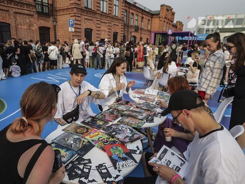 Фото-репортаж: Звезды России выступили на набережной Цесаревича: как прошел VK Fest во Владивостоке