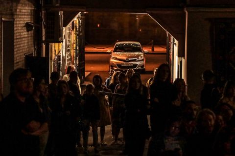 Фото-репортаж: Что может камень? Актёры вновь вышли читать под открытым небом