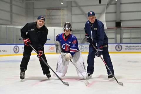 Фото-репортаж: Экспонирование Кубка Гагарина в Ледовом спорткомплексе "Восточный": Момент, который останется в сердцах навсегда