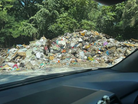 Фото-репортаж: Мэру Владивостока внесено представление прокурора из-за стихийной свалки в пригороде