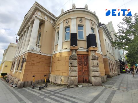 Фото-репортаж: Фальшфасады Владивостока: как исполняются поручения Путина