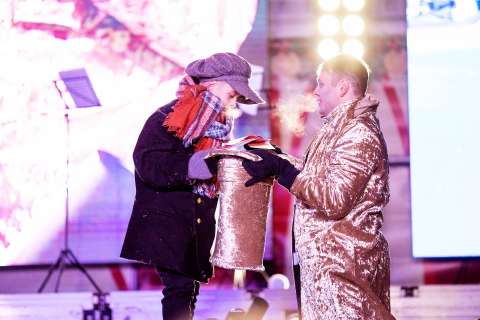 Фото-репортаж: Новогодняя сказка в подарок: ВМТП приглашает на каток