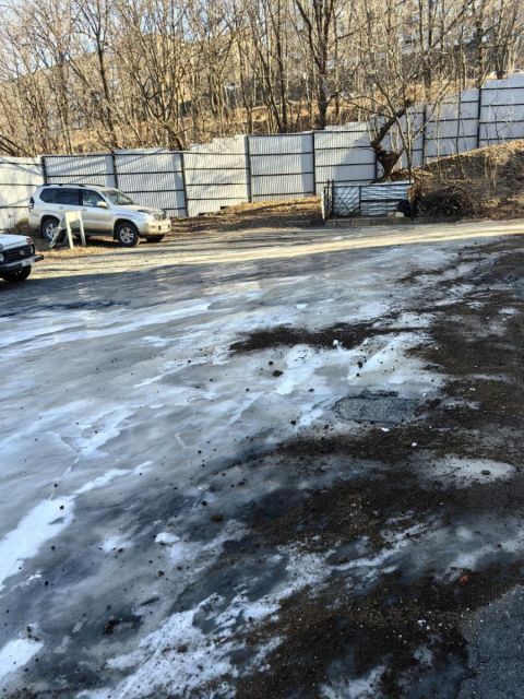 Фото-репортаж: Ещё одна поликлиника Владивостока стала недоступна для пациентов из-за обледенения