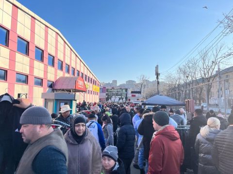 Фото-репортаж: Рынок 90-х вернулся во Владивосток