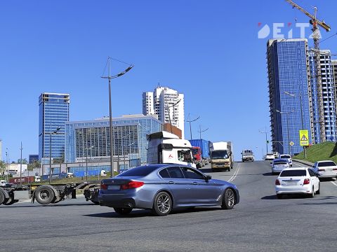 Фото-репортаж: Вынос портов решит проблему большегрузов: перевозчики оценили транспортный каркас Владивостока