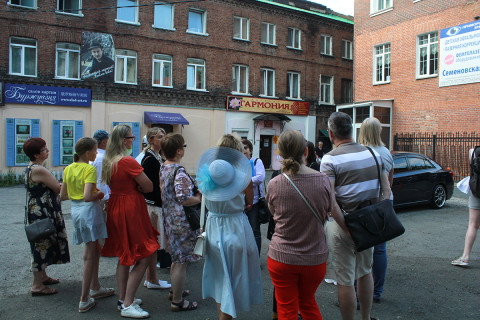Фото-репортаж: Город как музей: историю узнают на прогулках
