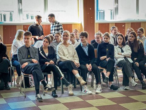 Фото-репортаж: Приморские школьники изучают химию опытным путём