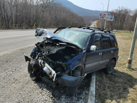 Фото-репортаж: ДТП в Приморье закончилось пожаром