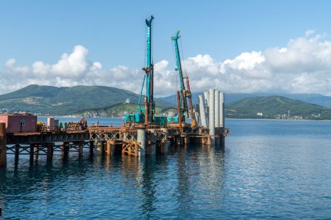 Фото-репортаж: НЗМУ завершает бетонирование гидротехнической части морского терминала