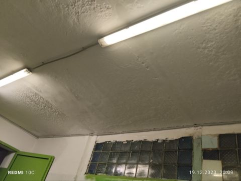 Фото-репортаж: "Ледниковый период" наступил в многоквартирном доме во Владивостоке