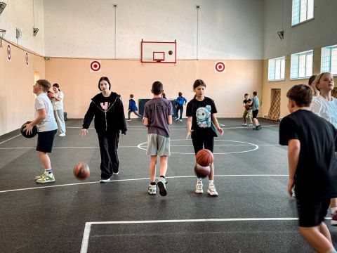 Фото-репортаж: НЗМУ помогает развивать баскетбол во Врангеле