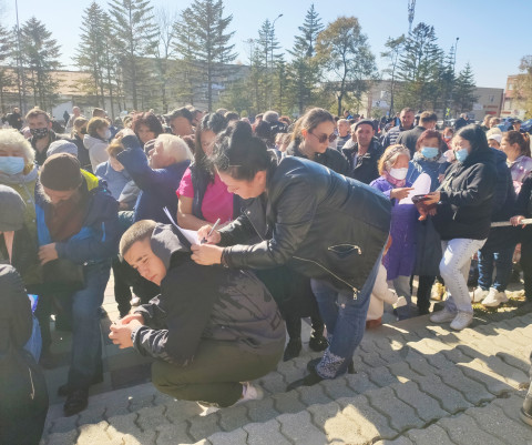 Фото-репортаж: «Что в мешках - неизвестно»: Власти Приморья не знают, какой яд привезли с Восточного