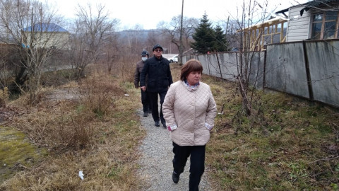 Фото-репортаж: Состоянием устья реки Соленая протока занялся приморский законодатель