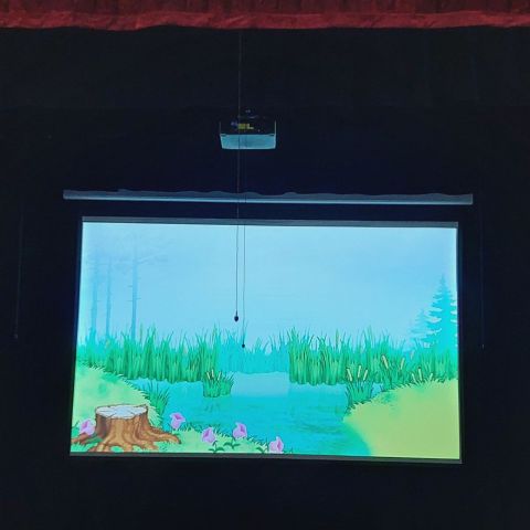 Фото-репортаж: Новое проекционное оборудование появилось в Доме культуры Врангеля благодаря «Восточному Порту»